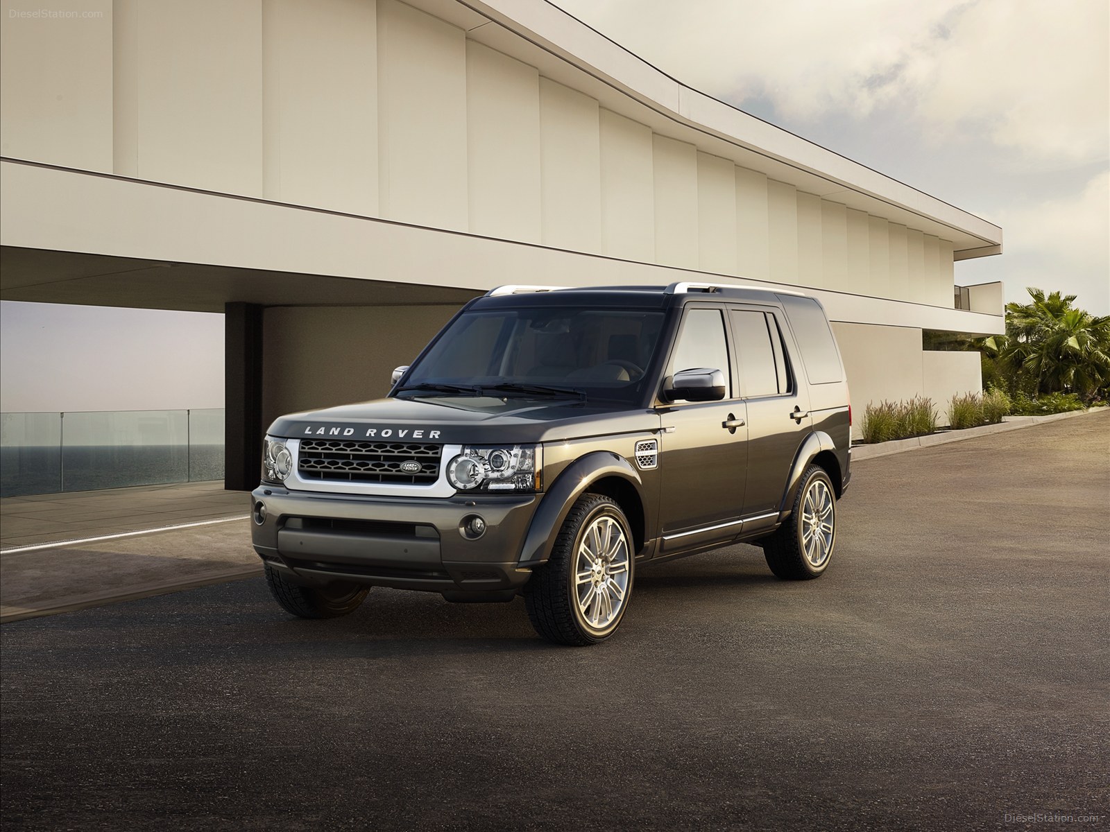 Land Rover Discovery 4 HSE Luxury Limited Edition 2012 Land Rover Discovery 4 HSE Luxury Limited Edition 2012